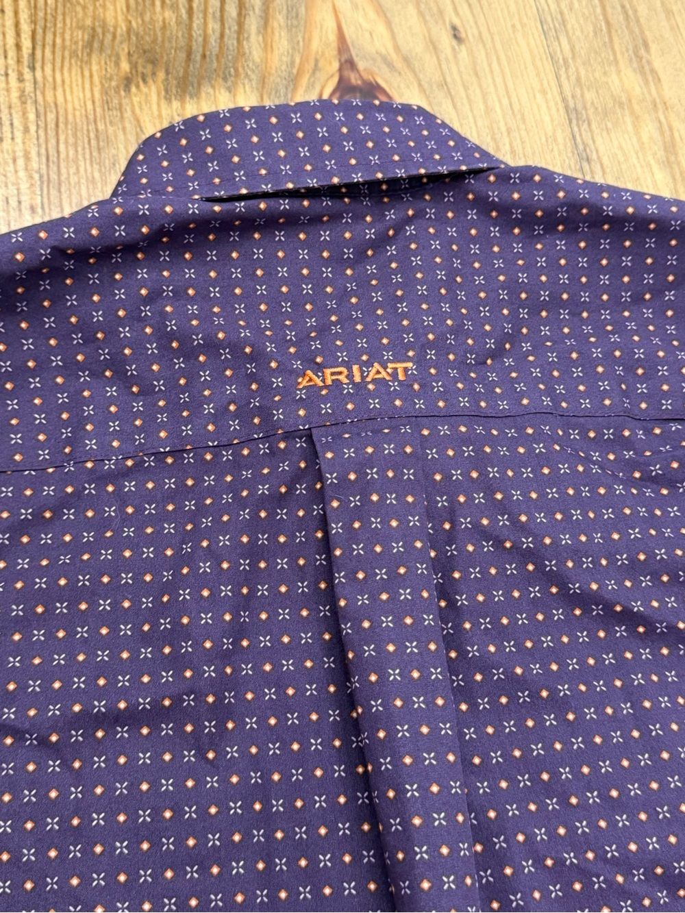 ARIAT MEN'S GEO PRINT WRINKLE FREE WESTERN SHIRT - Picture 8 of 8